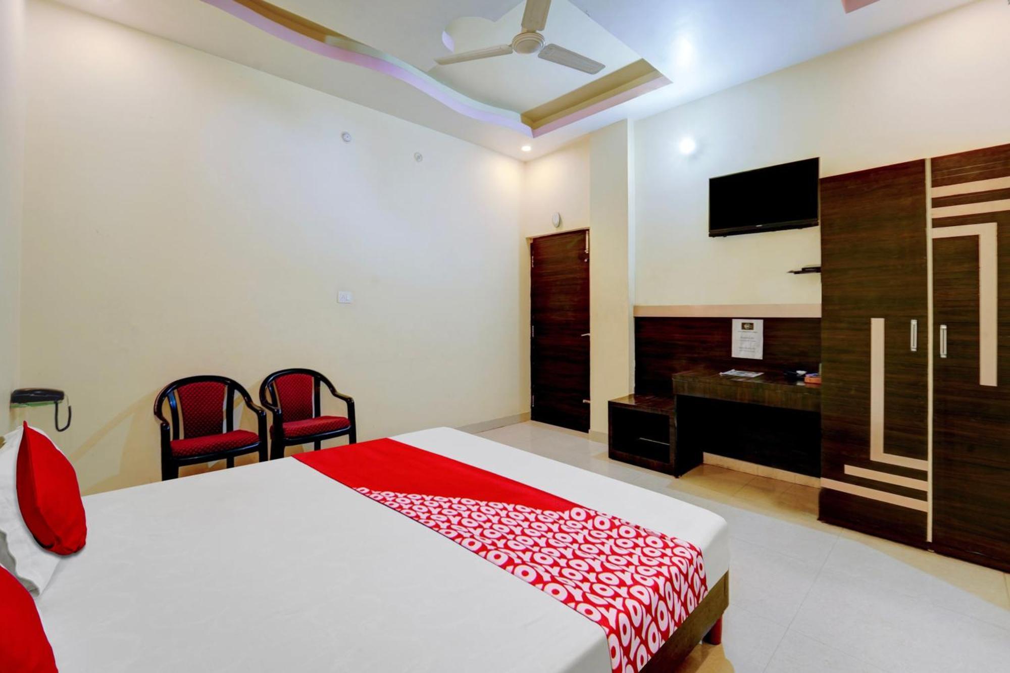 Oyo Flagship Hotel Centre Point Chhapra エクステリア 写真