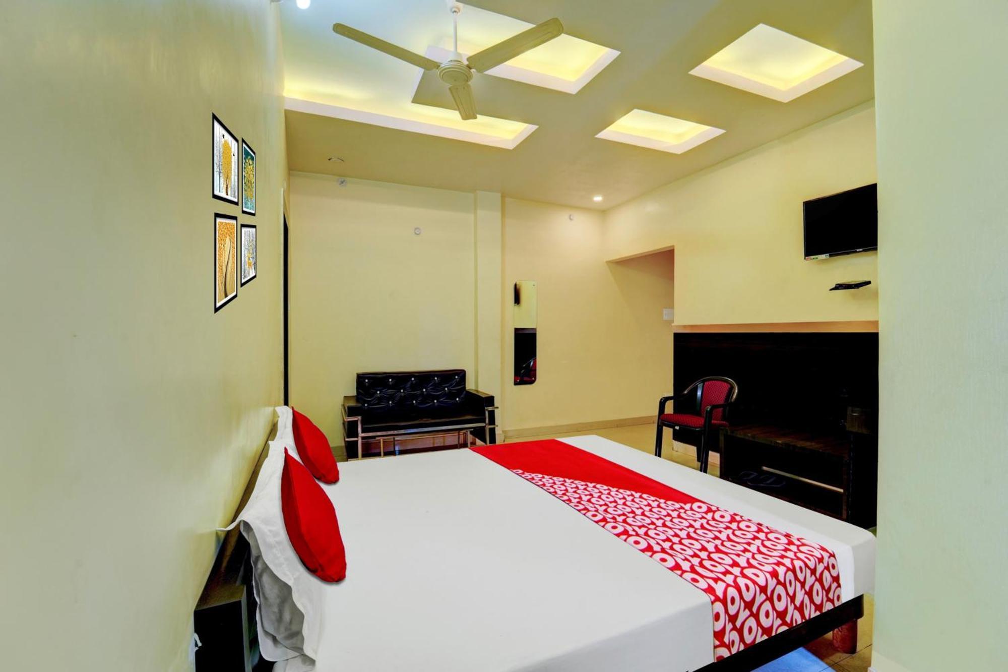 Oyo Flagship Hotel Centre Point Chhapra エクステリア 写真