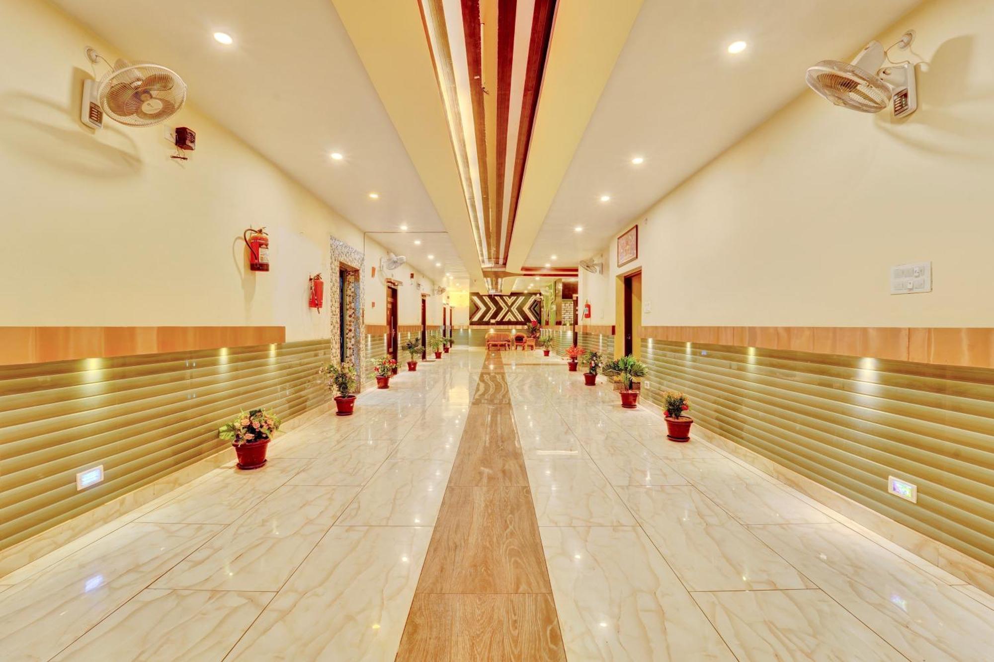 Oyo Flagship Hotel Centre Point Chhapra エクステリア 写真