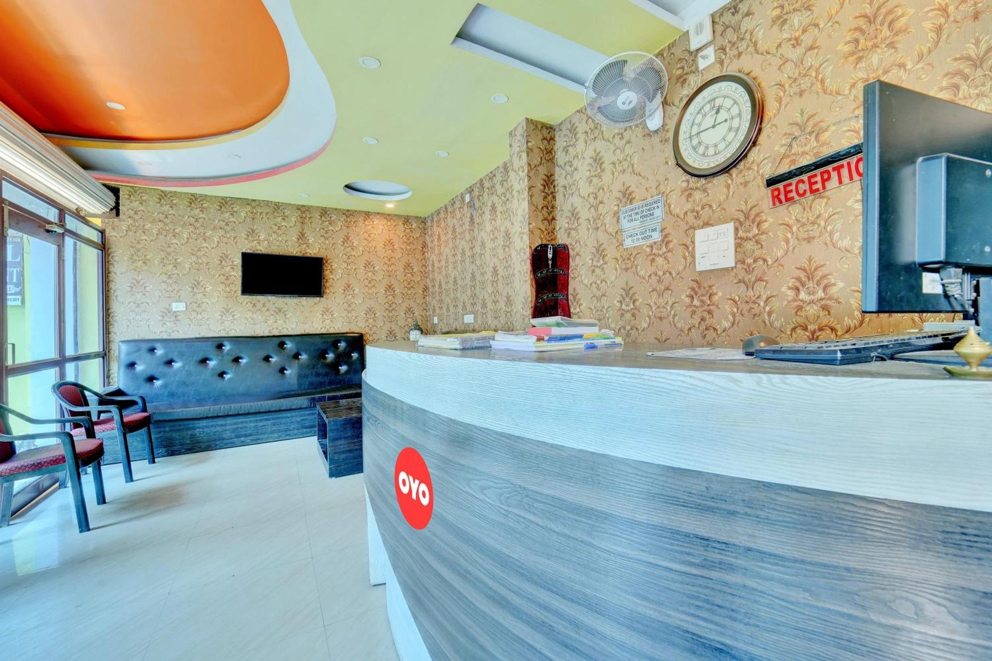 Oyo Flagship Hotel Centre Point Chhapra エクステリア 写真